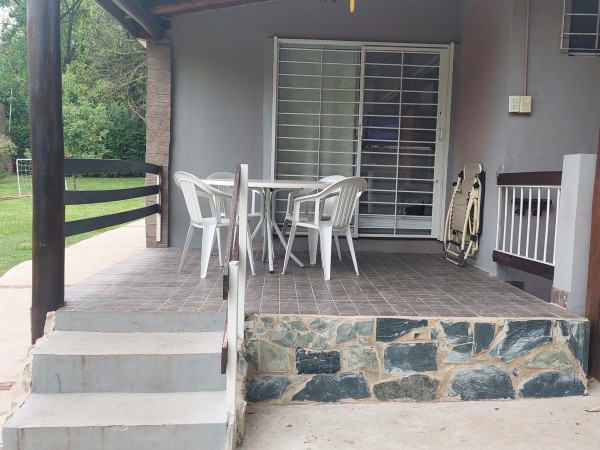 HERMOSO CHALET CON PARQUE Y PISCINA