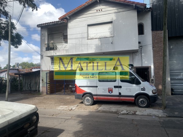 GALPON en PH. 173 m2 CUB. sobre 275 m2 de lote. Buena zona a 1 cuadra de ALCORTA y a MEDIA CUADRA de Velez Sarfield